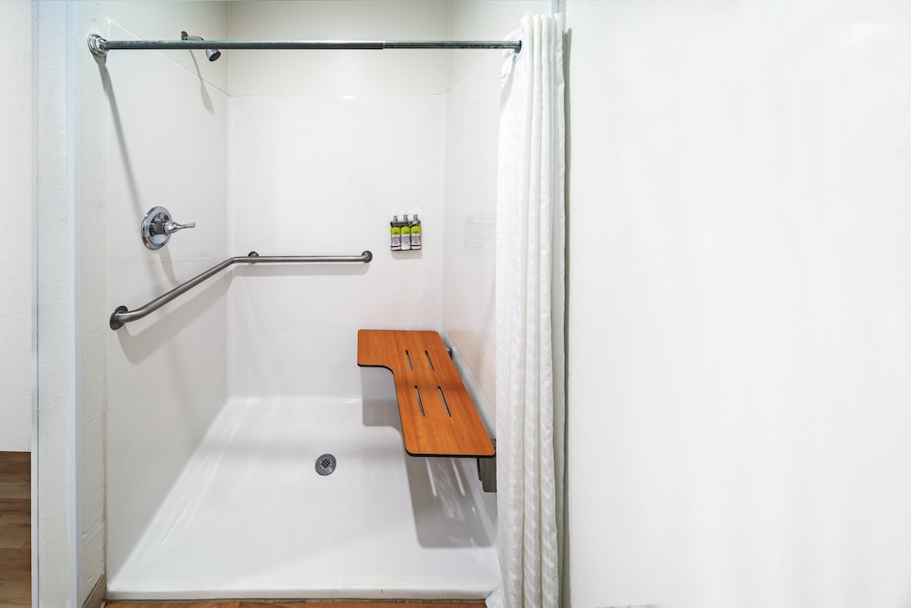 candlewood suites muskogee by ihg