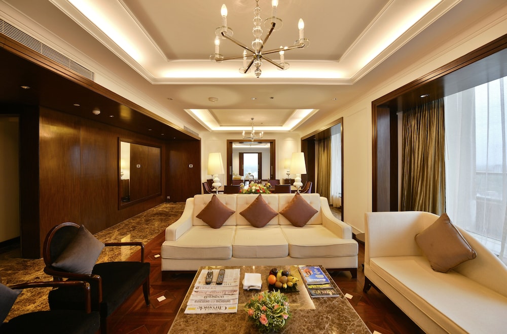 crowne plaza kochi by ihg