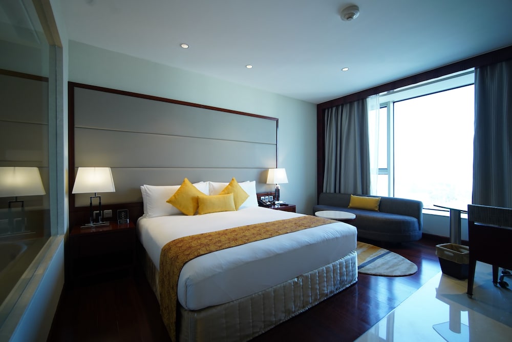 crowne plaza kochi by ihg