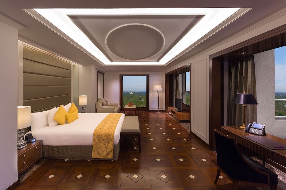 crowne plaza kochi by ihg