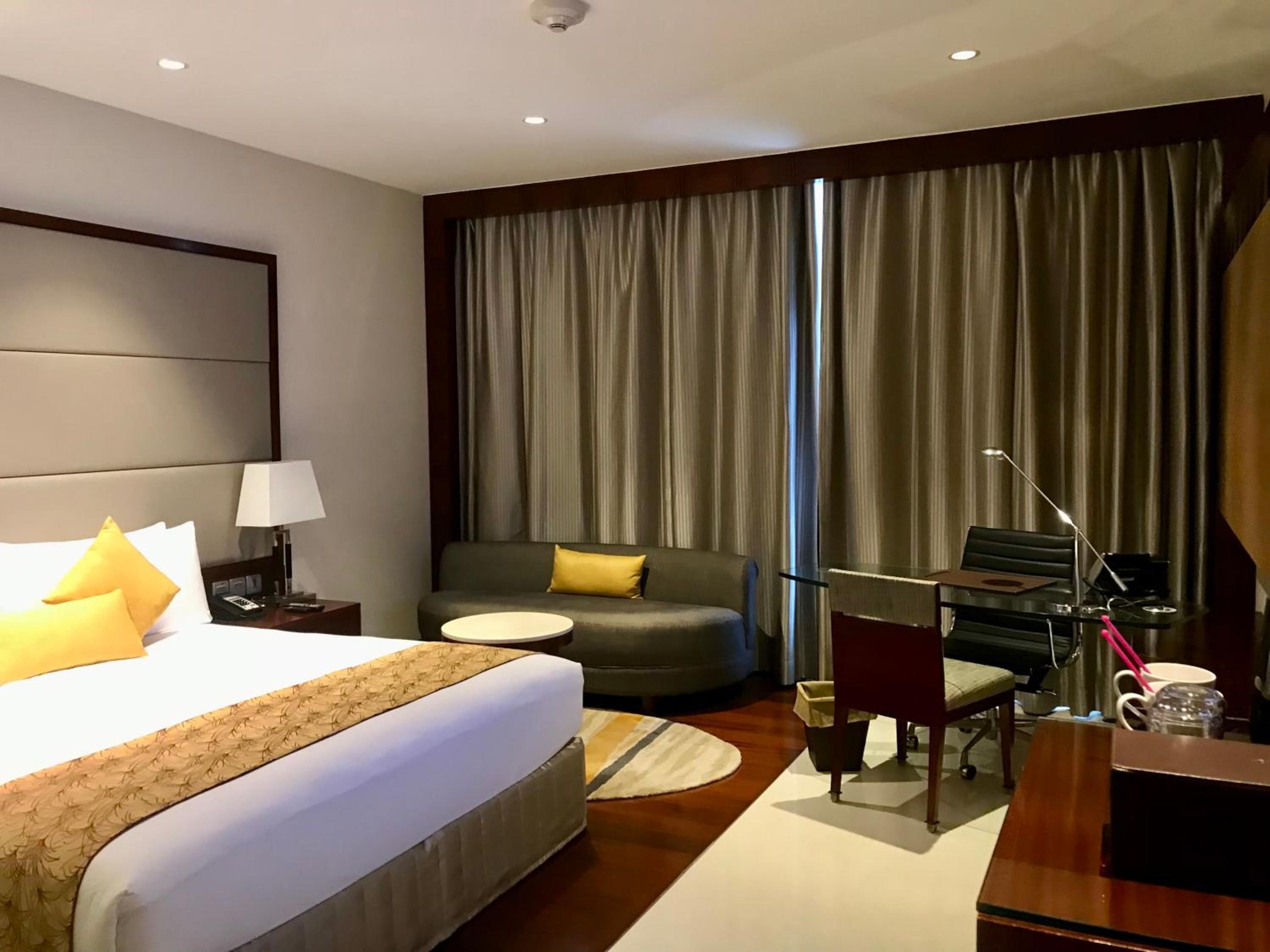 crowne plaza kochi by ihg