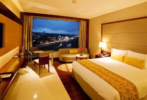crowne plaza kochi by ihg