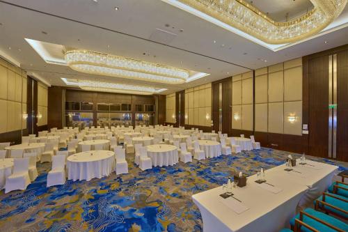 crowne plaza kochi by ihg