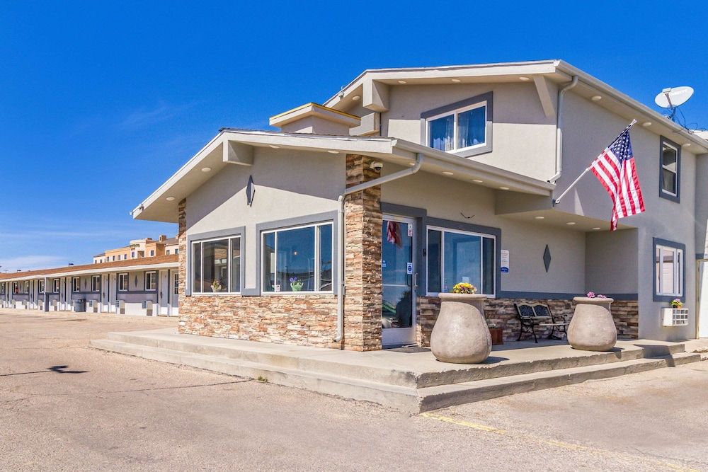 Rodeway Inn,Near Eastridge Mall,2 star