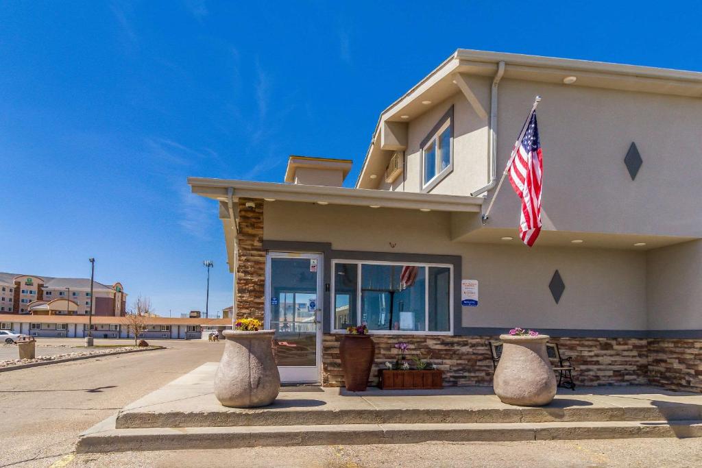 Rodeway Inn,Near Eastridge Mall,2 star