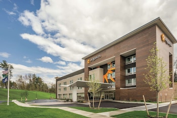 La Quinta Inn & Suites By Wyndham Clifton Park/Saratoga Area,Clifton Park>>Albany,3 star