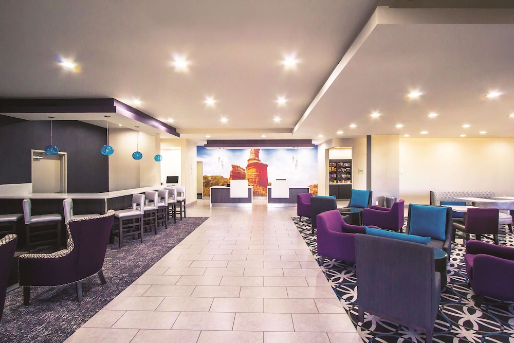 la quinta inn and suites by wyndham pampa