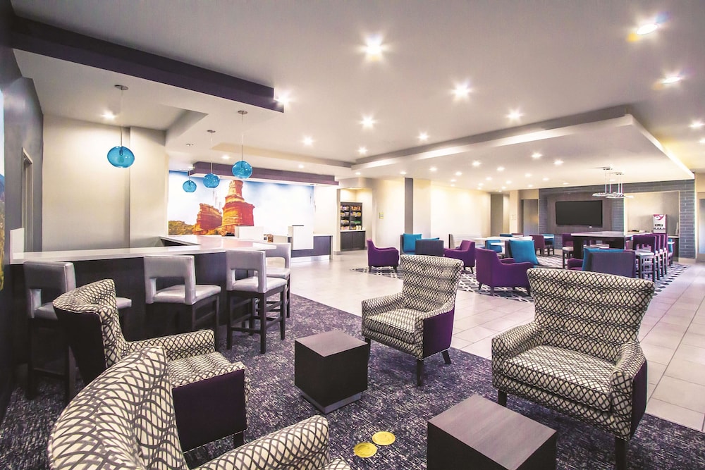 la quinta inn and suites by wyndham pampa