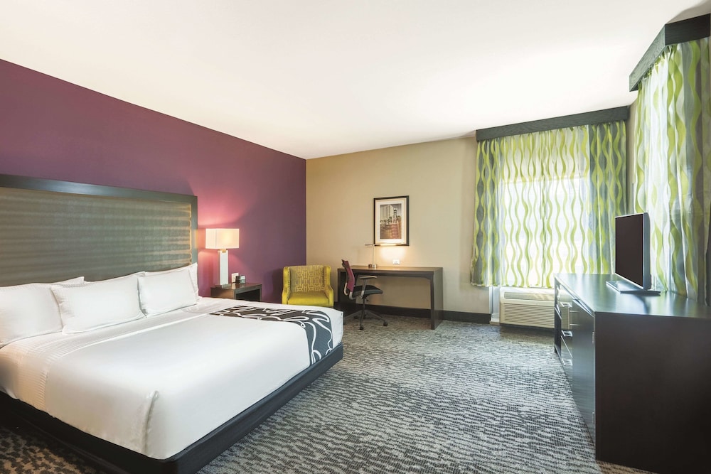 la quinta inn and suites by wyndham memphis downtown