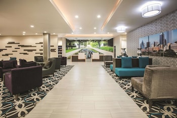 La Quinta Inn & Suites By Wyndham Dallas - Richardson,Dallas>>Corpus Christi,3 star