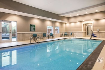 La Quinta Inn & Suites By Wyndham Dallas - Richardson,Dallas>>Corpus Christi,3 star