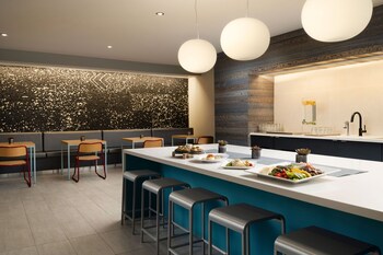 aloft seattle redmond