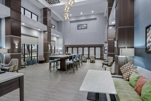 hampton inn and suites by hilton portland corpus christi