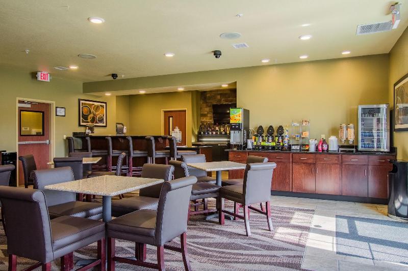 Cobblestone Hotel & Suites - Orrville,Barberton>>Akron,3 star