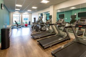 holiday inn express and suites seattle south tukwila