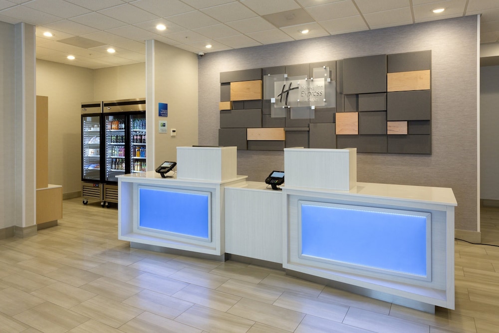 holiday inn express and suites seattle south tukwila