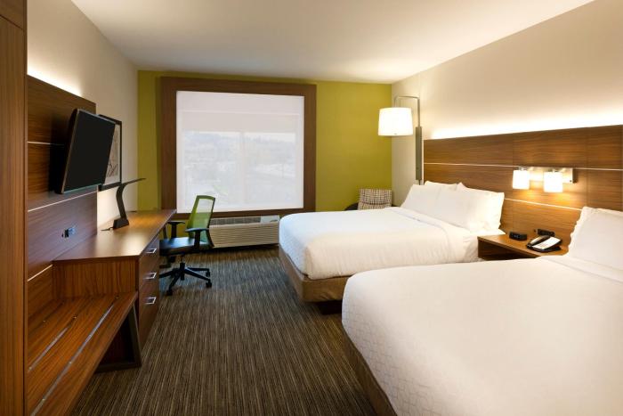 holiday inn express and suites seattle south tukwila