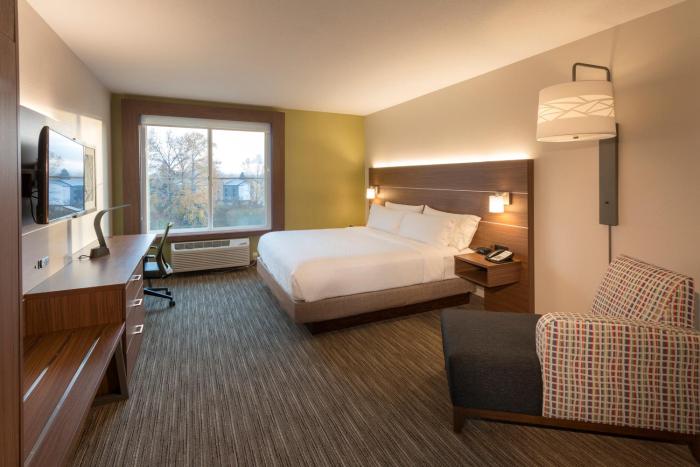 holiday inn express and suites seattle south tukwila