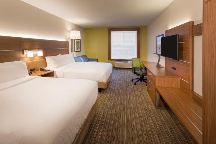 holiday inn express and suites seattle south tukwila