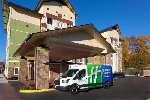 holiday inn express and suites seattle south tukwila