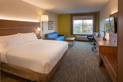 holiday inn express and suites seattle south tukwila
