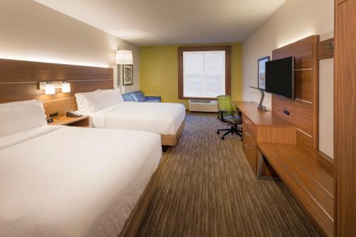 holiday inn express and suites seattle south tukwila