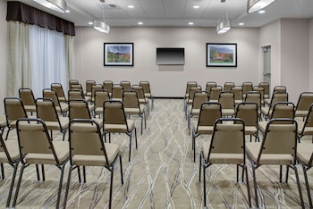 Hampton Inn And Suites Manchester,Manchester>>Bennington,3 star