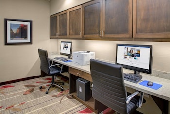 Hampton Inn And Suites Manchester,Manchester>>Bennington,3 star