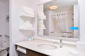 hampton inn omaha airport