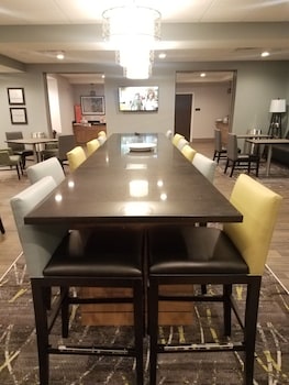 Hampton Inn Omaha Airport,Council Bluffs>>Carter Lake,3 star