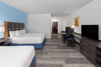 days inn and suites by wyndham lubbock medical center