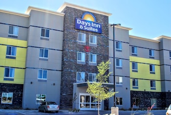 days inn and suites by wyndham lubbock medical center