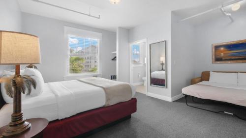 crystal bay hotel