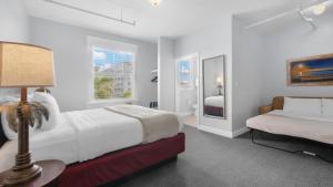 crystal bay hotel