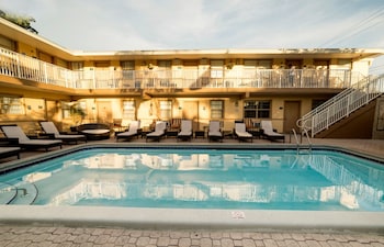 sheridan suites apartments hotel