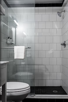 Black Swan - Sobro Nashville,Tennessee>>Nashville,4 star