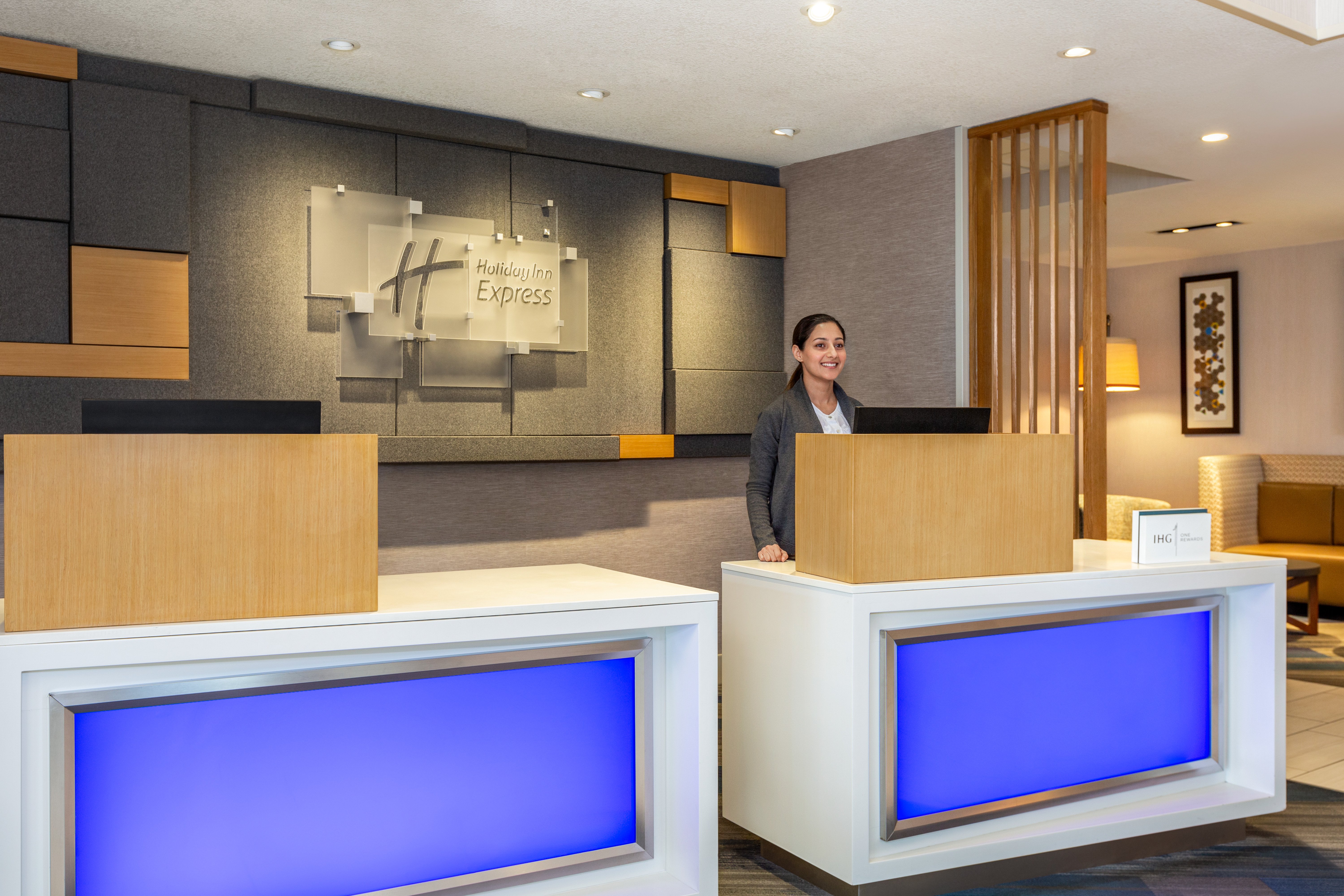 holiday inn express and suites redding by ihg