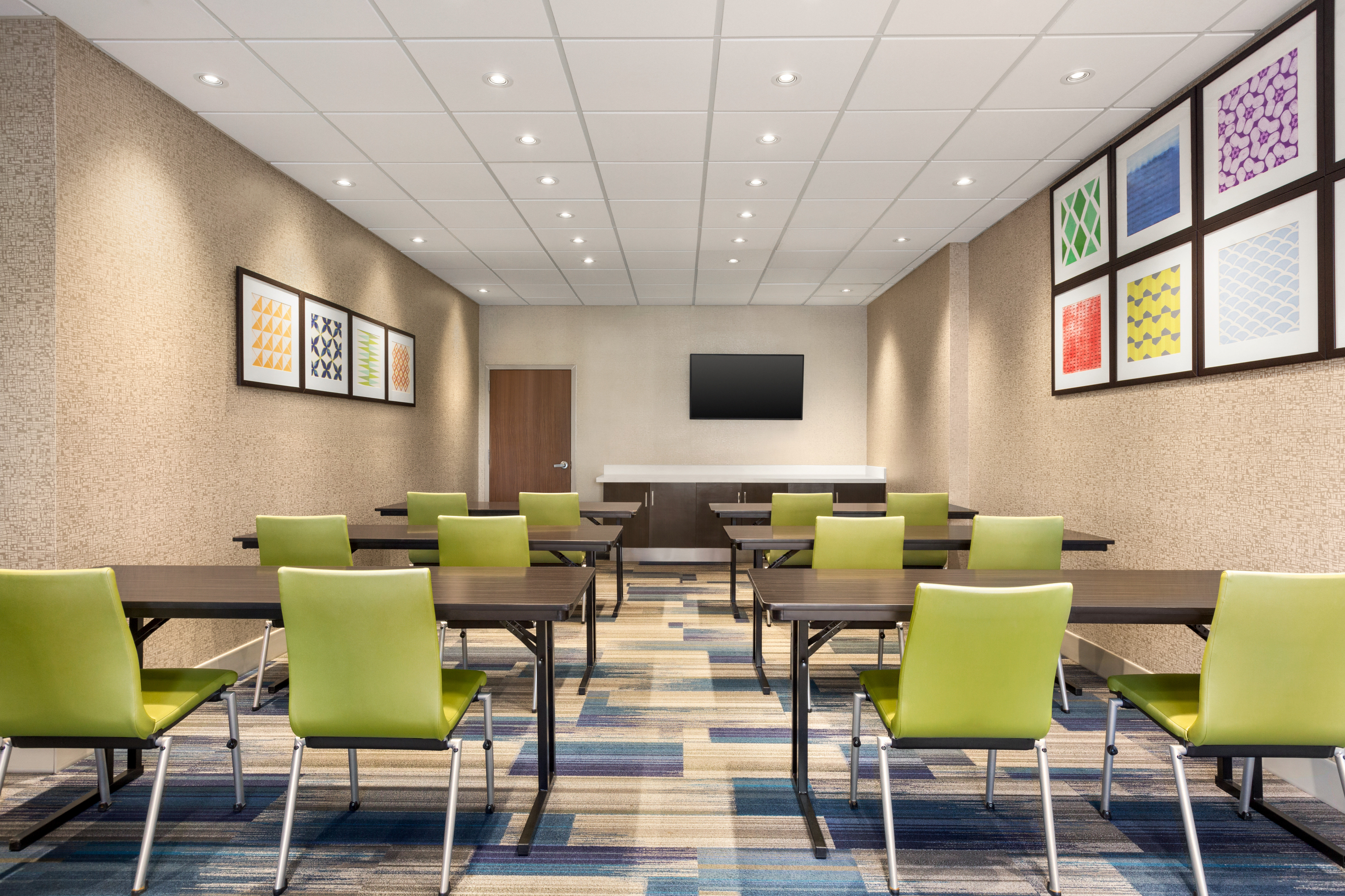 holiday inn express and suites redding by ihg