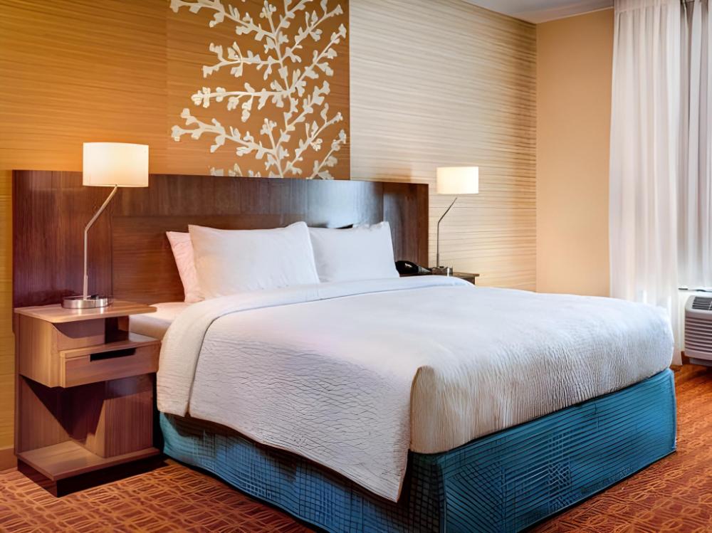 fairfield inn and suites by marriott van canton area