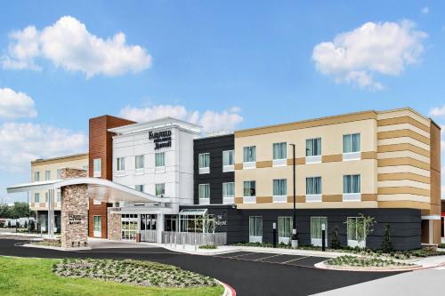 fairfield inn and suites by marriott van canton area