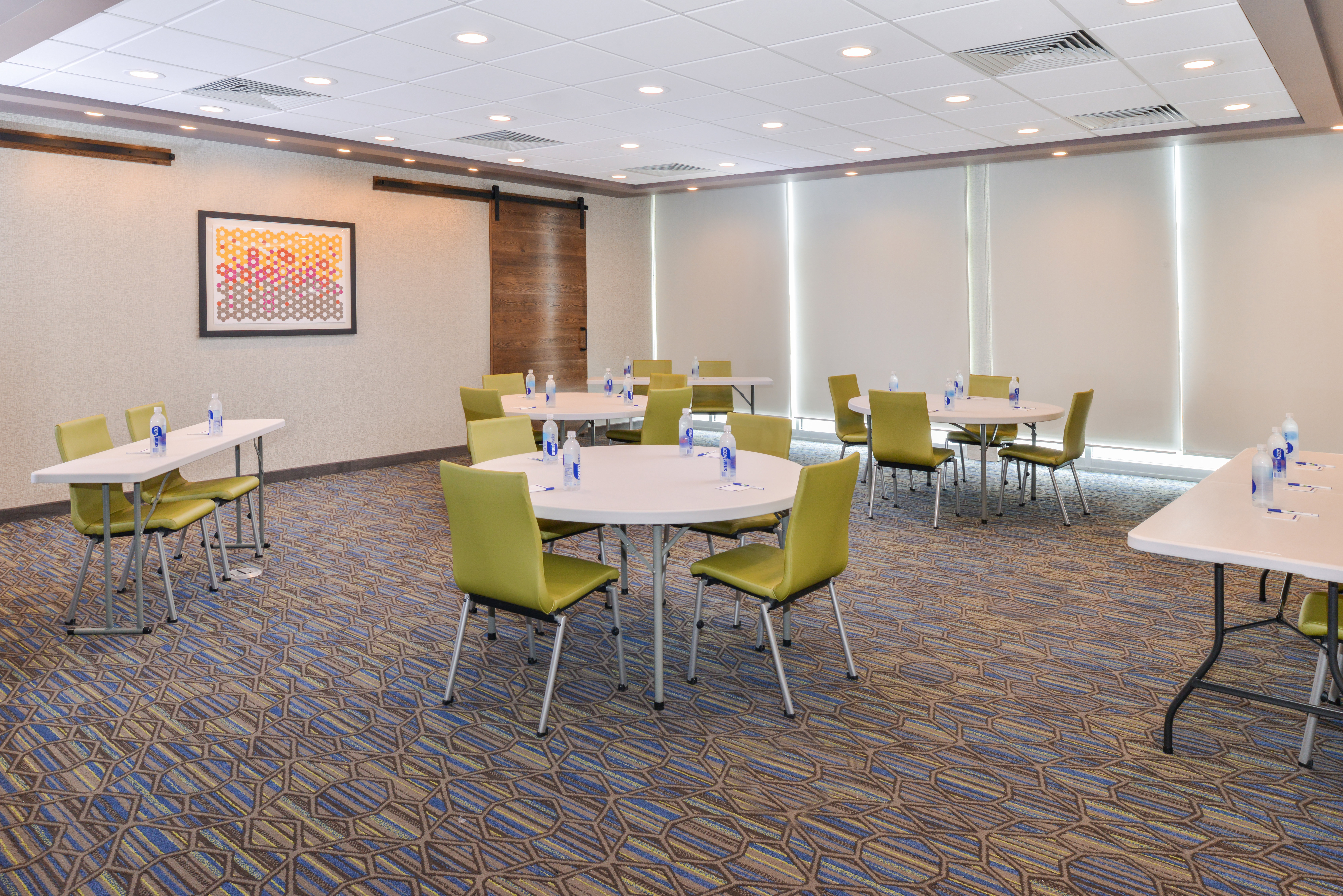 holiday inn express and suites ogallala by ihg
