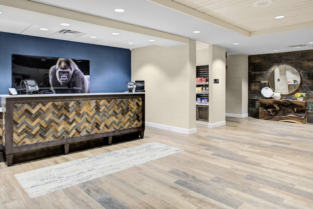 hampton inn and suites pittsburg kansas crossing