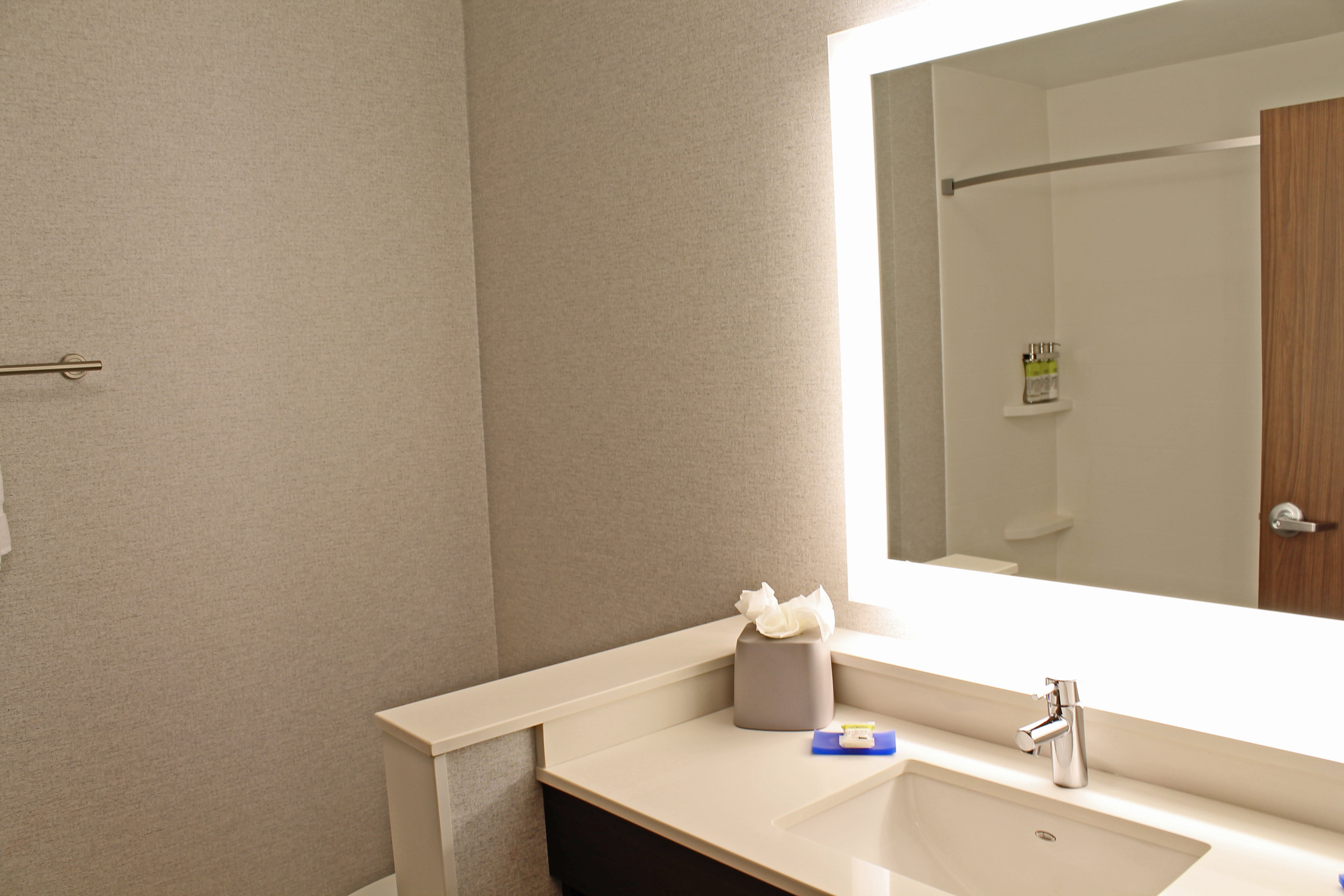 holiday inn express and suites st louis south i 55