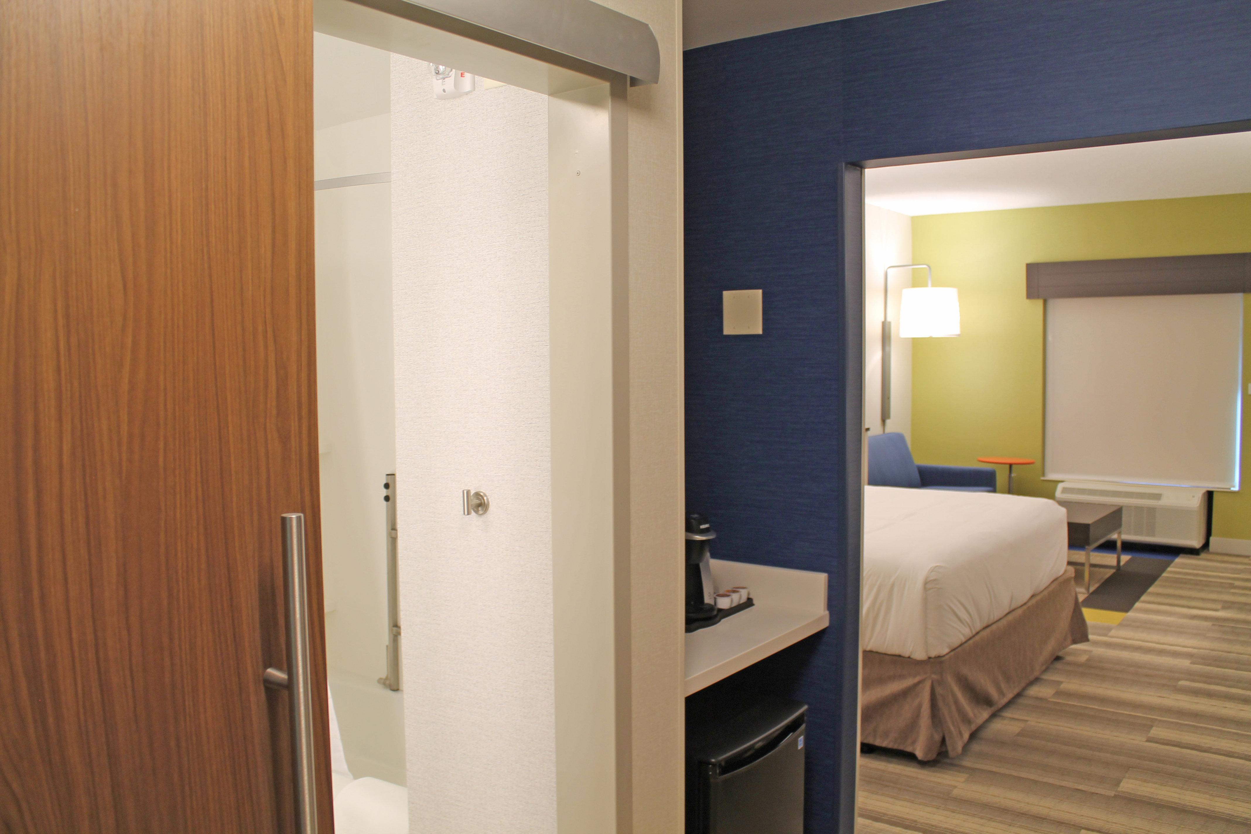 holiday inn express and suites st louis south i 55