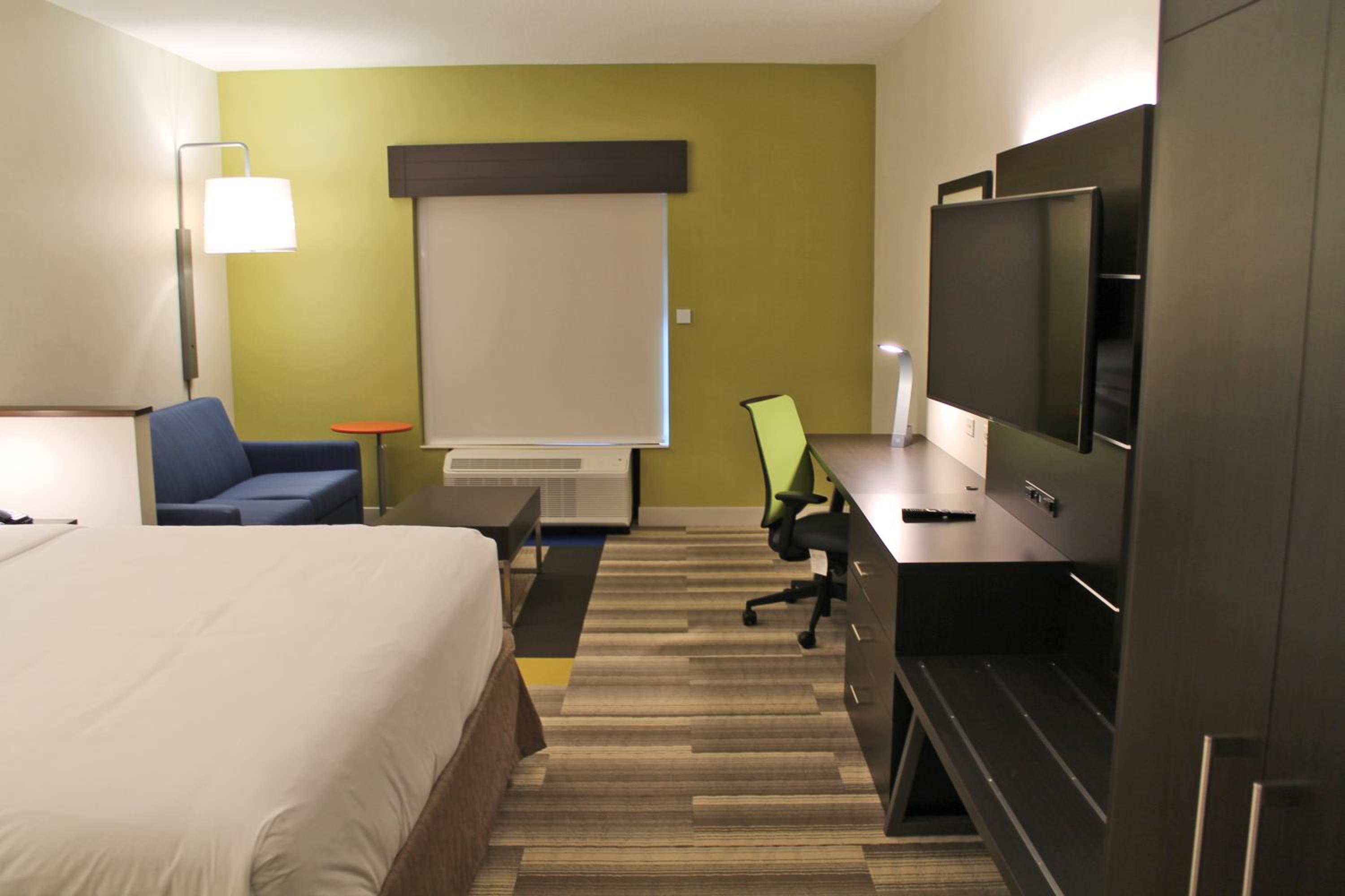 holiday inn express and suites st louis south i 55