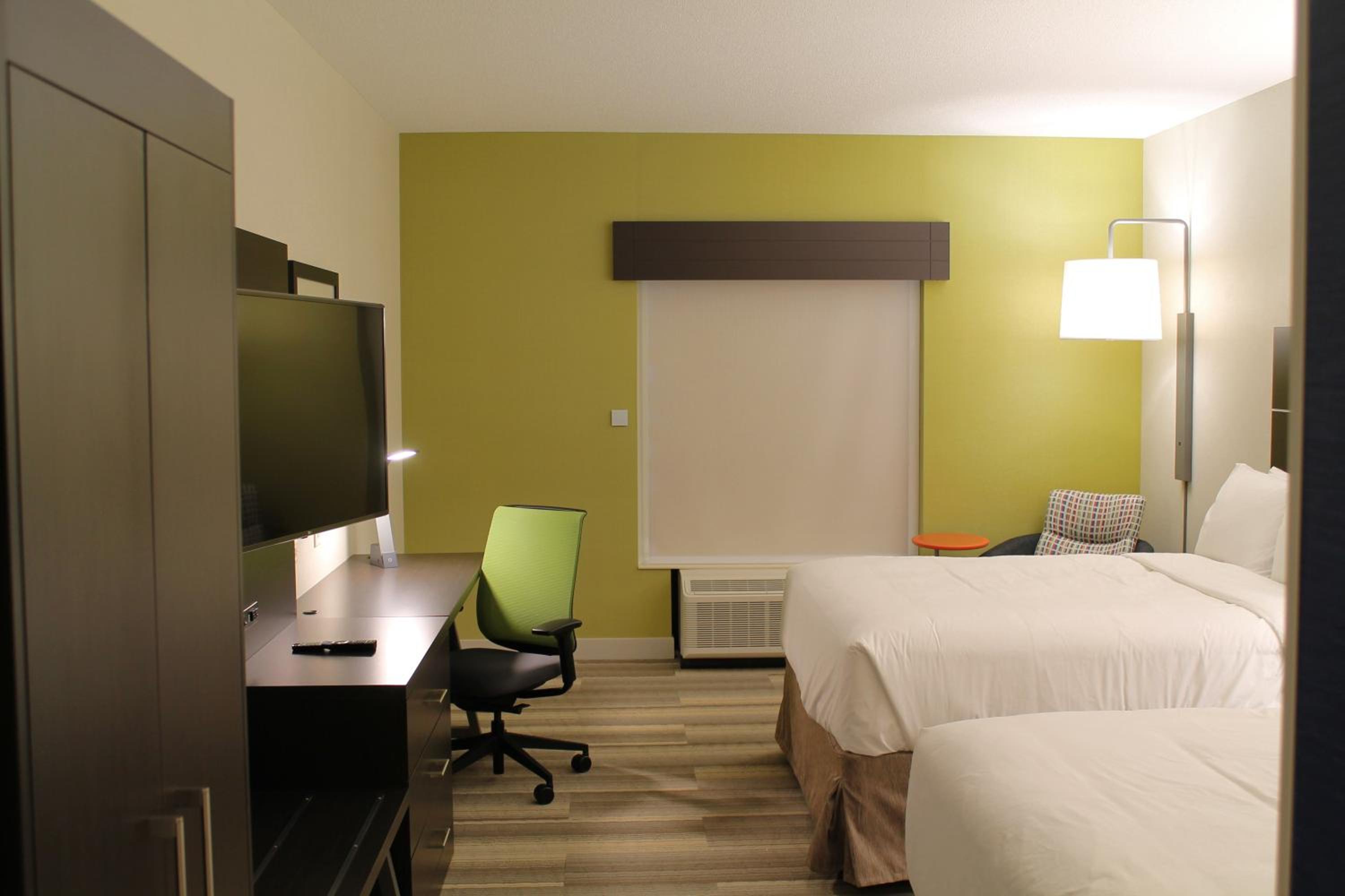 holiday inn express and suites st louis south i 55