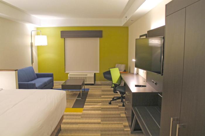 holiday inn express and suites st louis south i 55