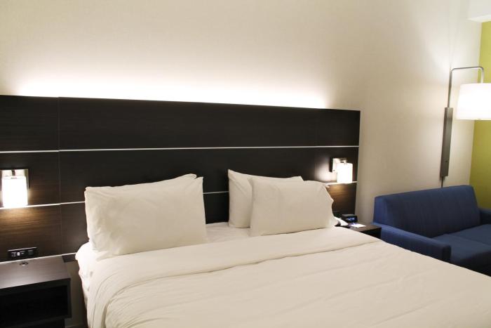 holiday inn express and suites st louis south i 55