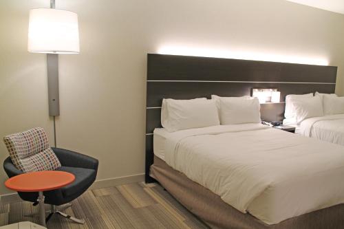 holiday inn express and suites st louis south i 55