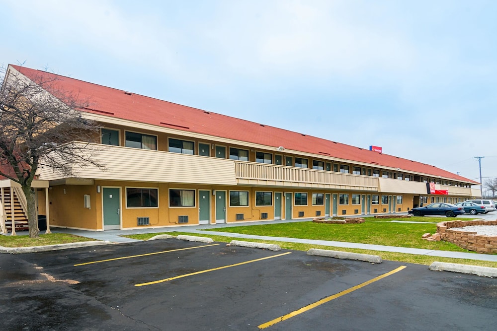 Econo Lodge,East Hazel Crest>>Chicago,2 star